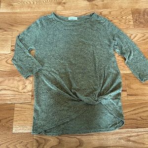 Green light-weight sweater with front knot detail, girls Xl